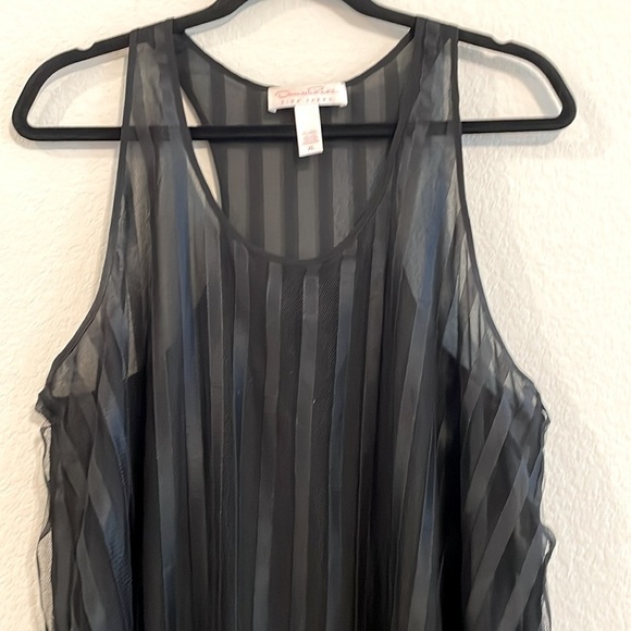 Óscar de la Renta Women's Whimsigoth Tank Top XL Pink label Black Striped Flowy - Picture 4 of 13